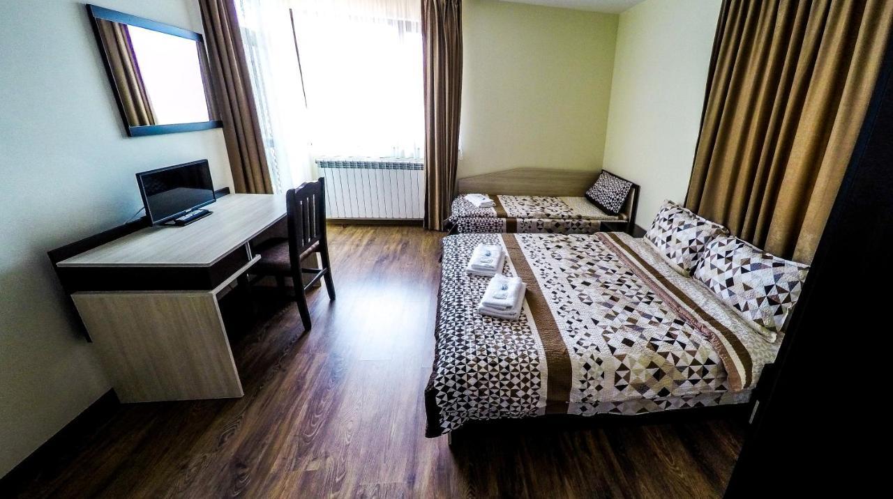Divna Guest House Doszpat Kültér fotó