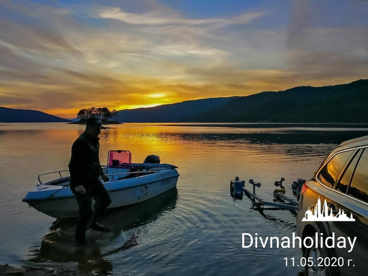 Divna Guest House Doszpat Kültér fotó
