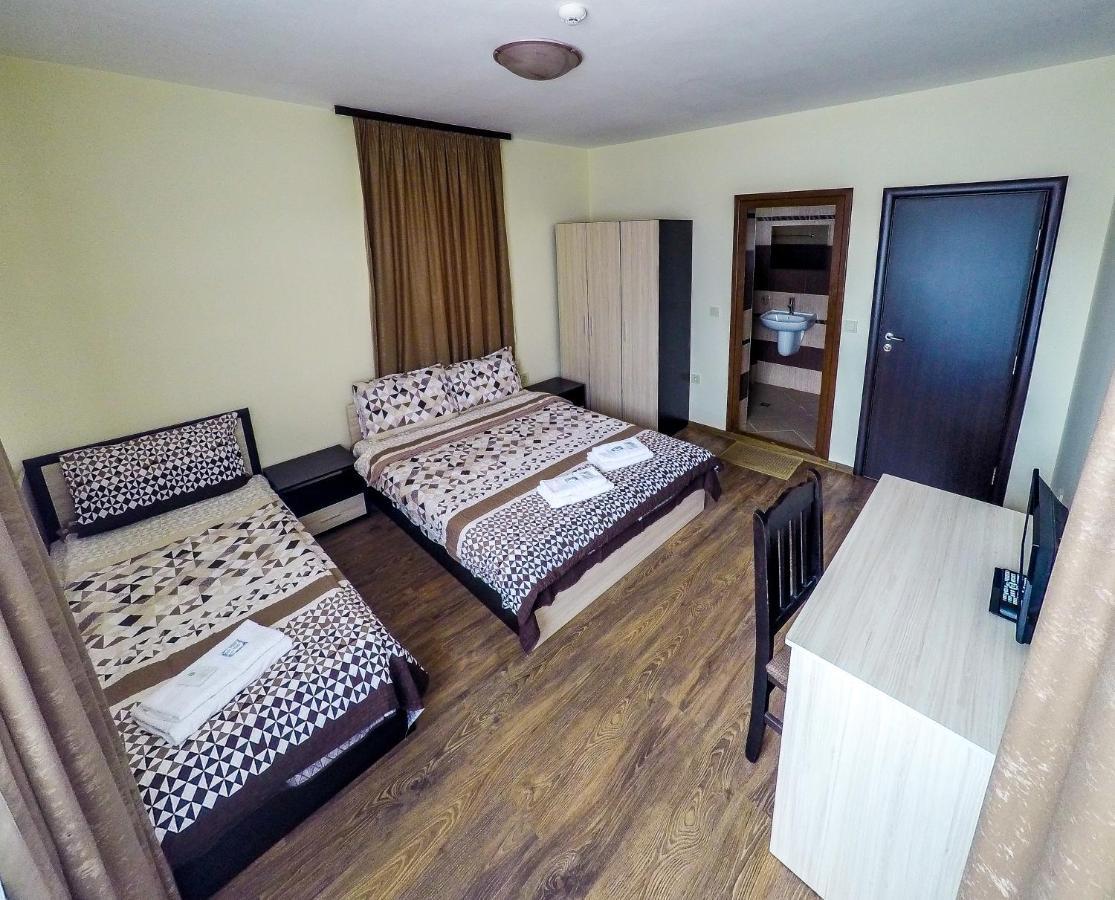 Divna Guest House Doszpat Kültér fotó