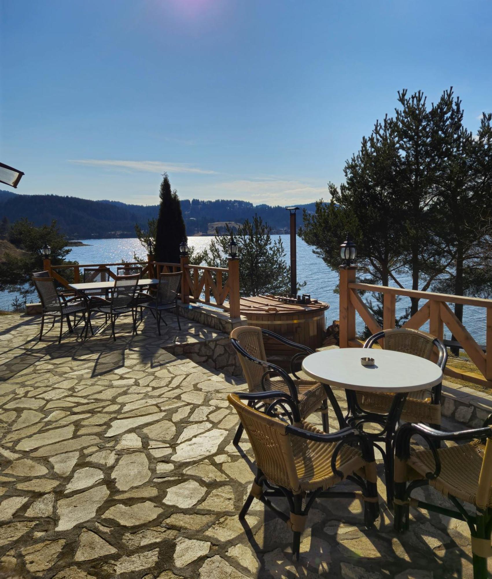Divna Guest House Doszpat Kültér fotó
