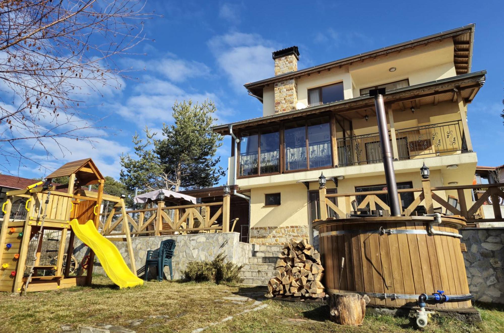 Divna Guest House Doszpat Kültér fotó