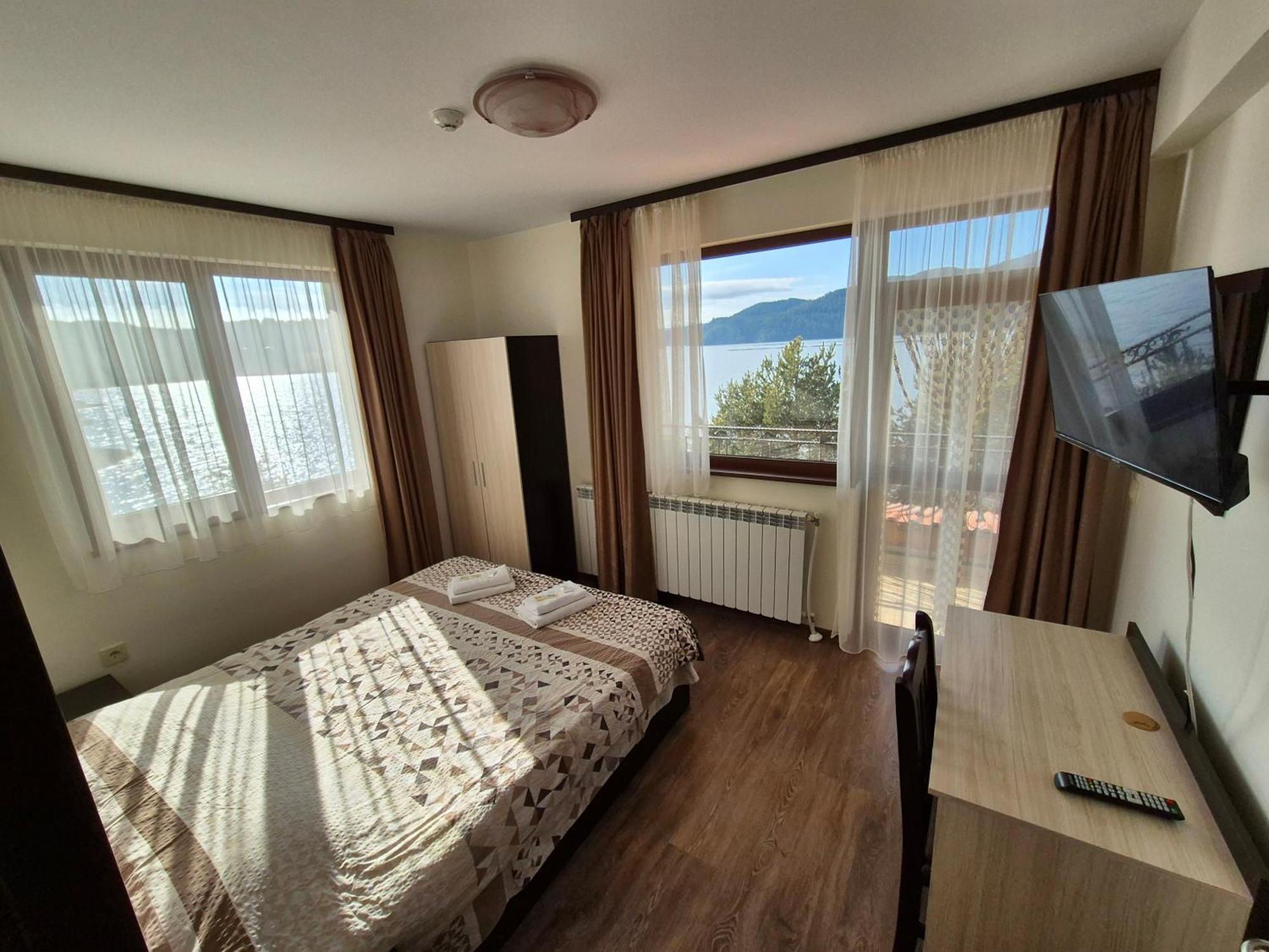 Divna Guest House Doszpat Kültér fotó