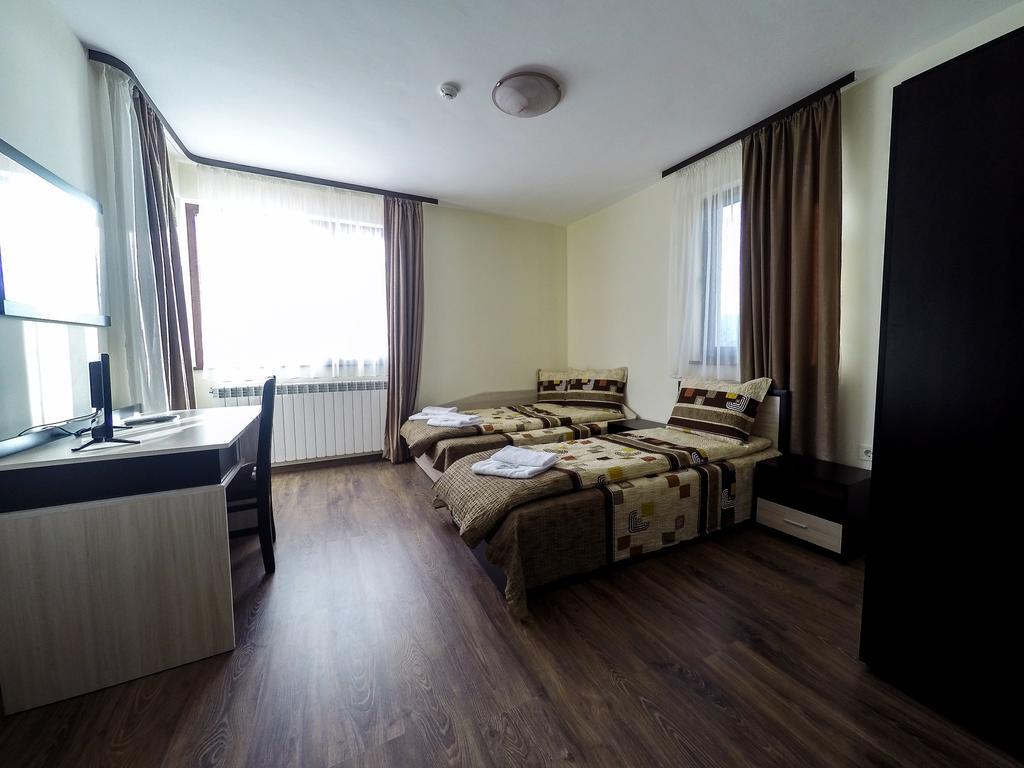 Divna Guest House Doszpat Kültér fotó