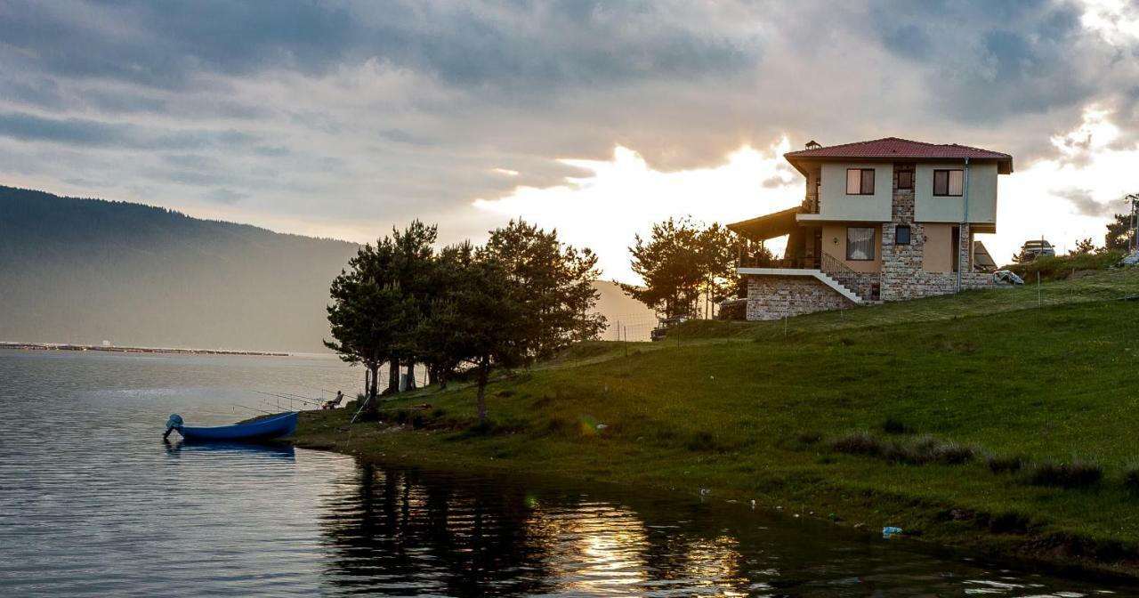 Divna Guest House Doszpat Kültér fotó